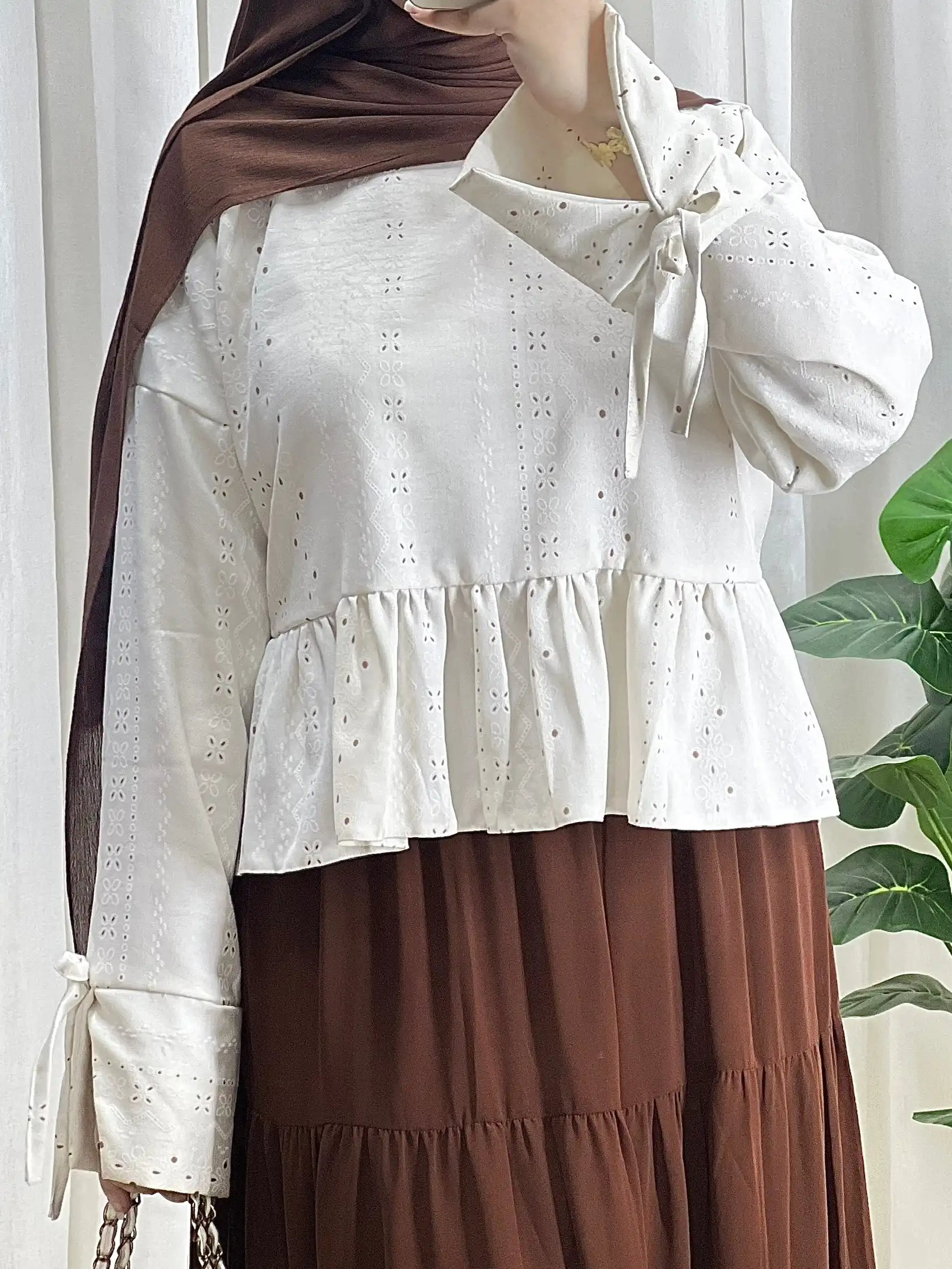 BAHGA BLOUSE (OFF WHITE)